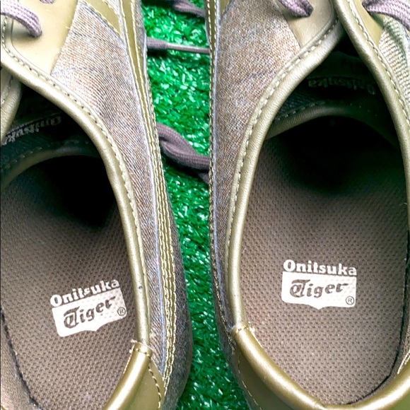 Like New: Army Green Onitsuka Tigers. - Picture 3 of 4